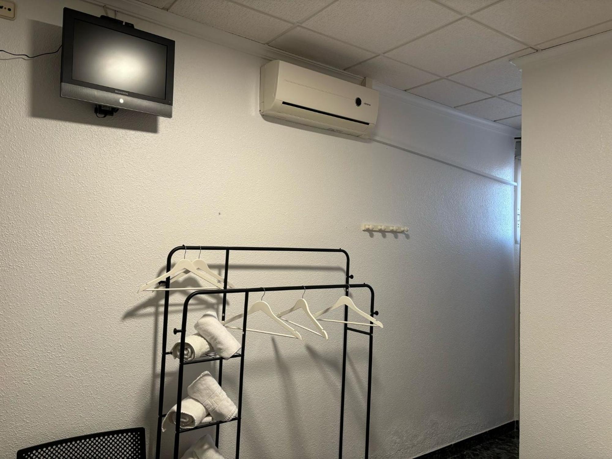 Hostal Restaurante La Noria Arquillos Экстерьер фото